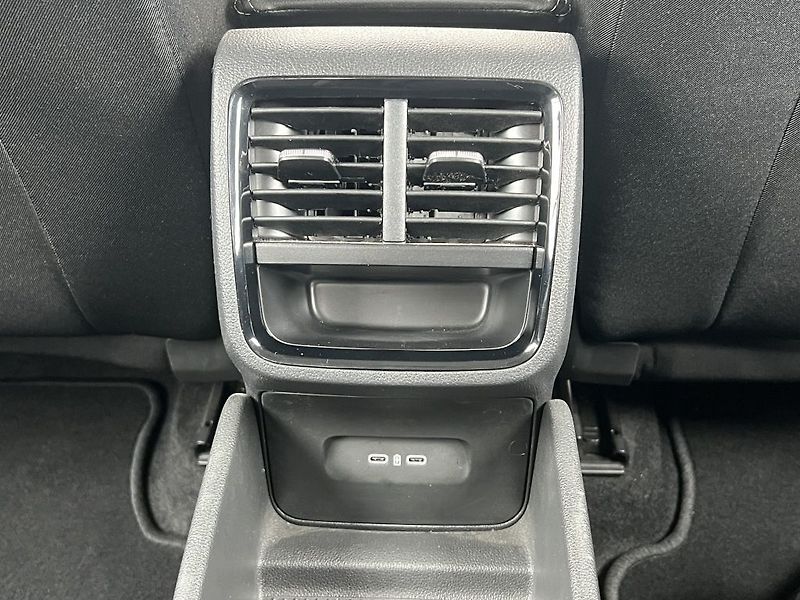 Škoda Octavia Selection 1.5 TSI 110 kW - fotka 31 z 35