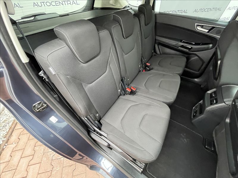 Ford S-MAX 2,0 EcoBlue,140kW,AWD,TITANIUM - fotka 26 z 30