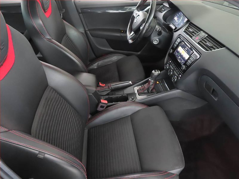 Škoda Octavia (2017) RS 2.0 TDI, Automat, Navi - fotka 9 z 15