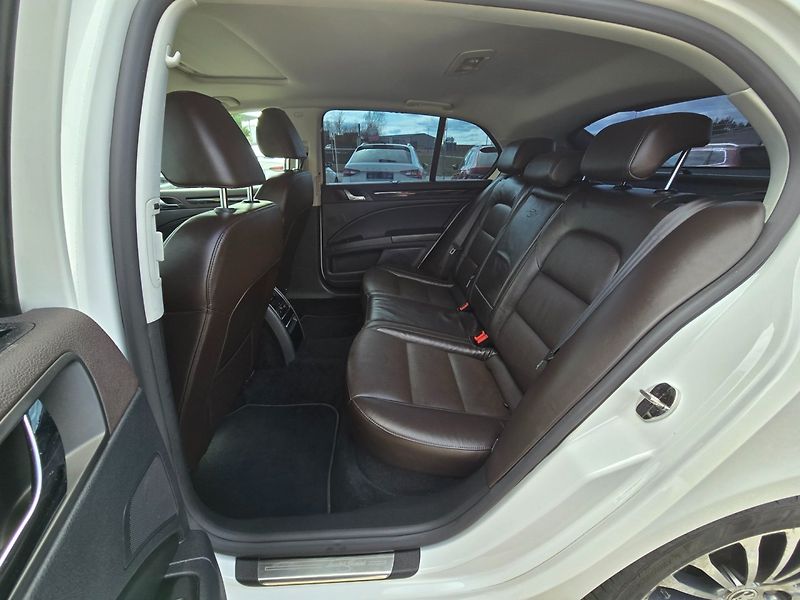 Škoda Superb (2013) 2.0 TDI 125KW Lau - fotka 12 z 23