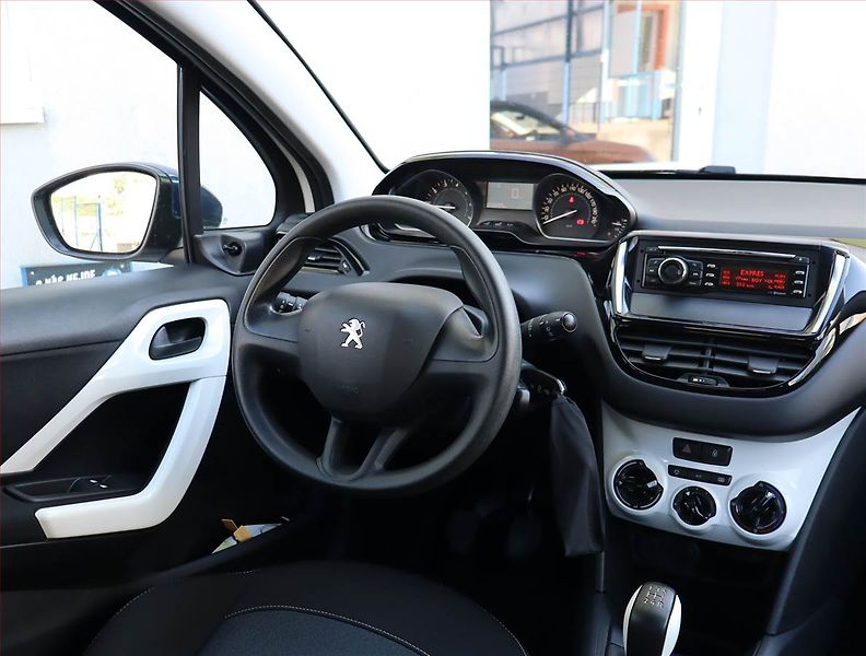 Peugeot 208 (2018) 1.2 PureTech, Serv.kniha - fotka 7 z 15