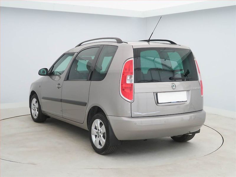 Škoda Roomster (2010) Elegance 1.2 TSI, Tempomat - fotka 4 z 16