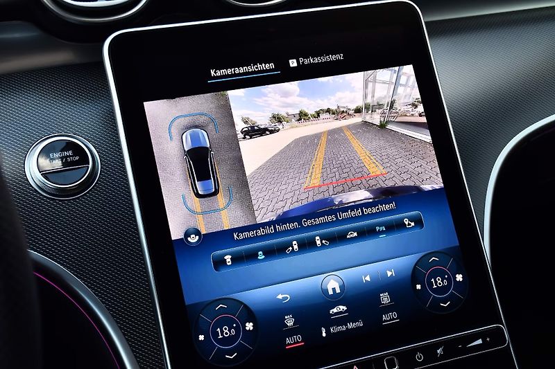 Mercedes-Benz Třídy C 300e AMG Pano HuD 360 Burm DIG - fotka 18 z 27