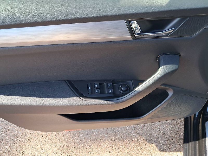 Škoda Superb (2022) III FC Ambition plus 2.0 TDI / - fotka 14 z 26