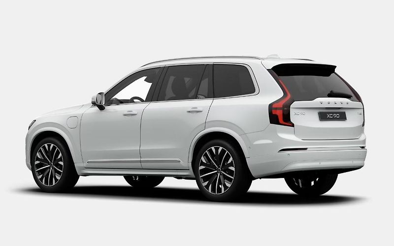 Volvo XC90 (2026) T8 AWD RECHARGE BRIGHT PLUS 7m - fotka 6 z 11