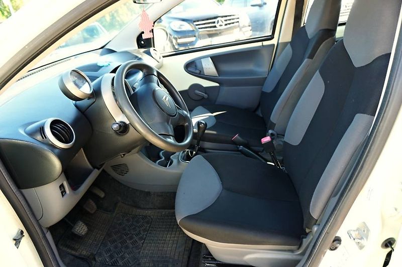 Citroën C1 (2009) 1,0 50 kW - fotka 21 z 26