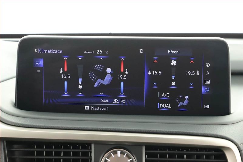 Lexus RX 400h (2023) 450 h - fotka 13 z 20