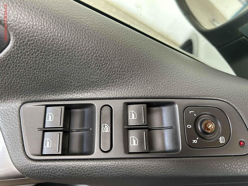 Volkswagen Tiguan (2009) 1.4TSI 4x4, servis.kniha, AC - fotka 11 z 16