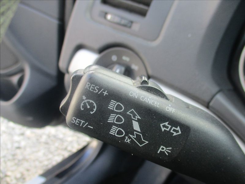 Škoda Octavia 1,4 TSI, serviska,tažné,1.maj, - fotka 20 z 32