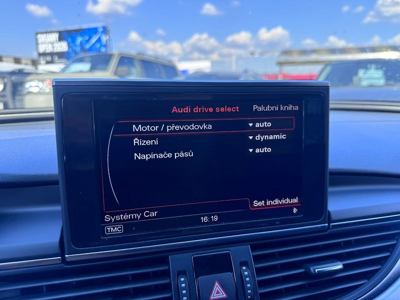 Audi A6 (2012) C7 3,0 TDI V6 150 KW QUATTRO - fotka 29 z 39