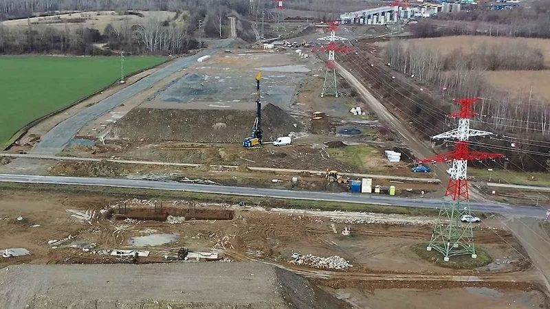 Stavba D1 Říkovice-Přerov, únor 2024. Pohled z výšky.