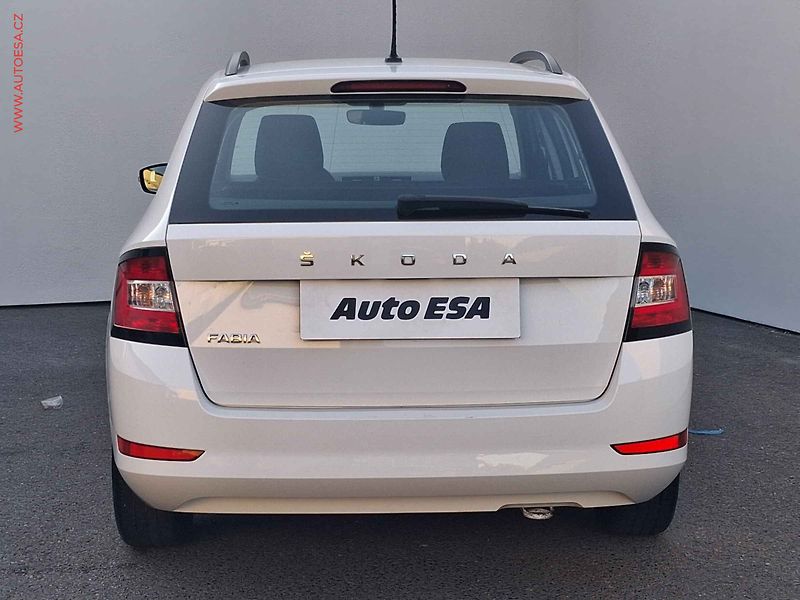 Škoda Fabia (2022) 1.0 TSi, 1.maj,ČR, Ambition - fotka 5 z 15