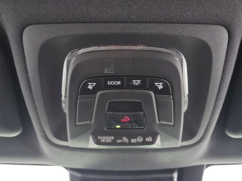 Toyota C-HR (2025) 2.0 223k PHEV CVT Comfort PLUS - fotka 25 z 29