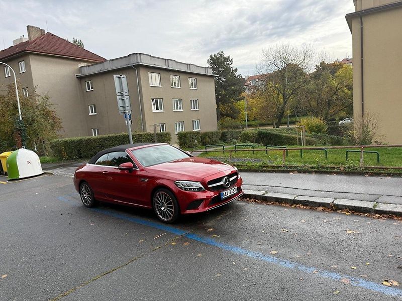 Mercedes-Benz Třídy C (2021) C 300 190 Kw 4 MATIC - fotka 4 z 24