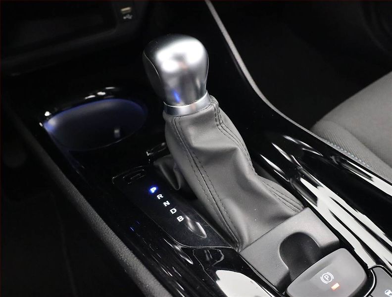 Toyota C-HR (2021) Style 1.8 Hybrid - fotka 16 z 22