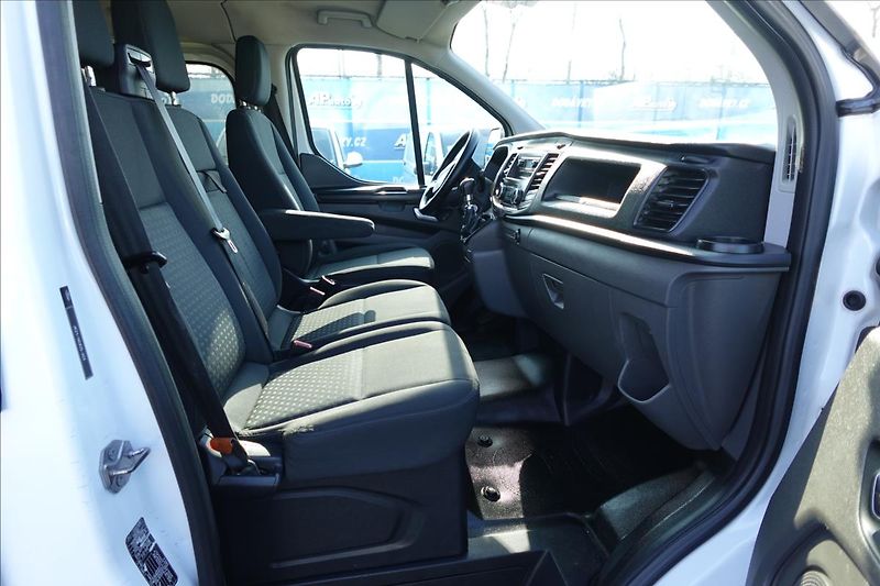 Ford Transit Custom 2,0 TDCI  L2H1 6MÍST KLIMA - fotka 16 z 35