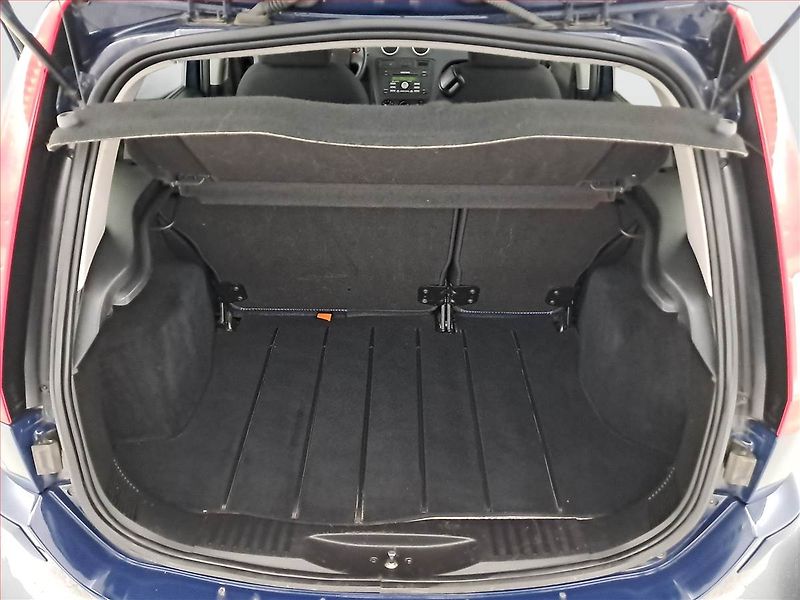 Ford Fusion (2010) 1.4, ČR,1.maj - fotka 13 z 13