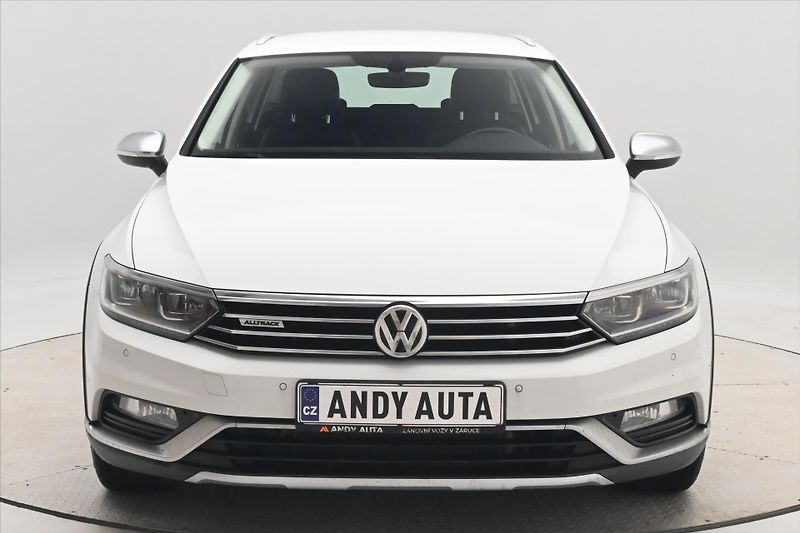 Volkswagen Passat 2,0 TDI 140kW DSG Alltrack 4Mo - fotka 2 z 32