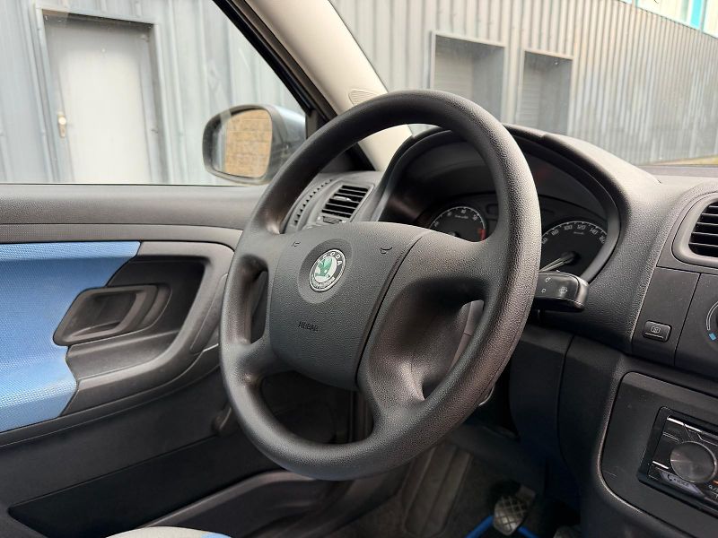 Škoda Fabia 1,2 HTP / po rozvodech /  - fotka 20 z 23