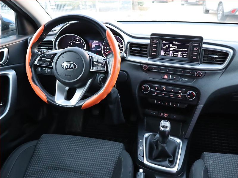 Kia Ceed (2019) 1.4 CVVT, Serv.kniha, Tempomat - fotka 7 z 18