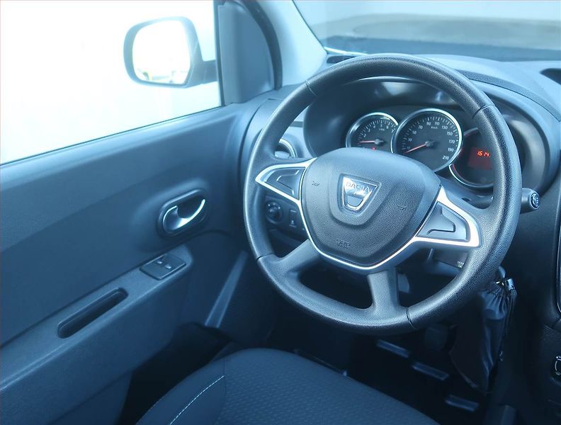Dacia Dokker (2018) Arctica 1.6 SCe, 5Míst, SR - fotka 7 z 13
