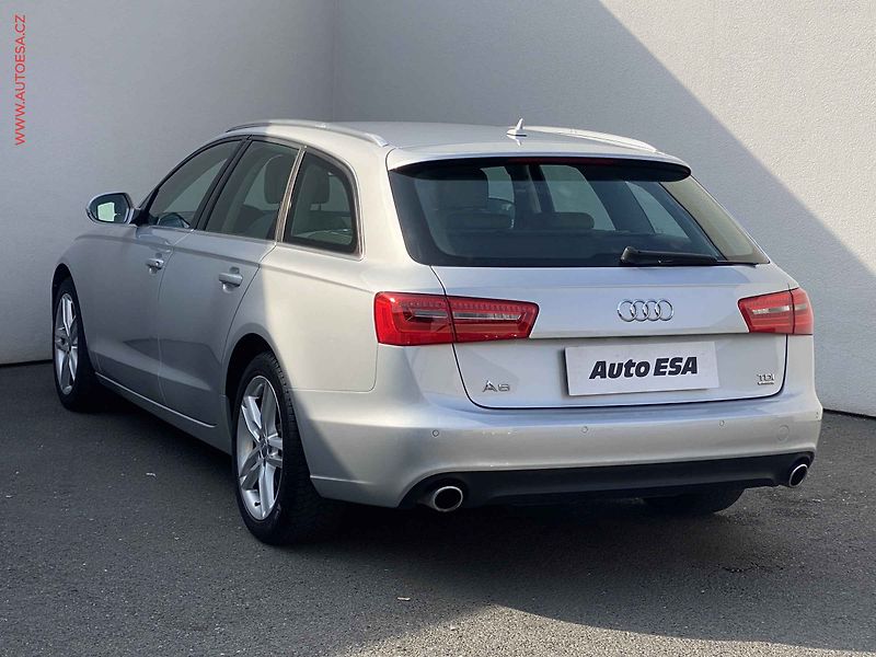 Audi A6 (2012) 3.0TDi Quattro, AT, bixen - fotka 6 z 18