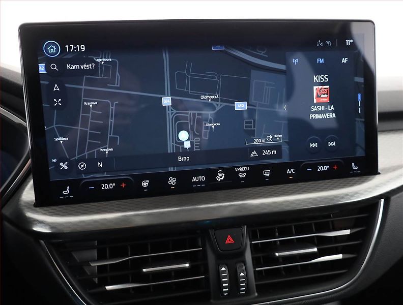 Ford Kuga (2025) 1.5 EcoBoost - fotka 14 z 16