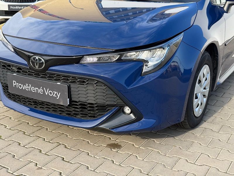 Toyota Corolla 1.2 Turbo Active - fotka 24 z 25