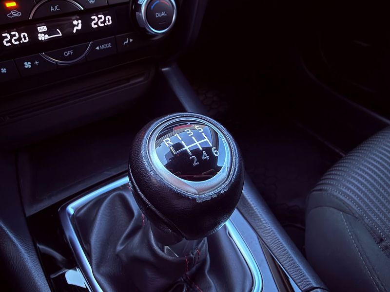 Mazda 3 2.0 Skyactiv 121 kW, ČR, 1.Maj - fotka 23 z 30