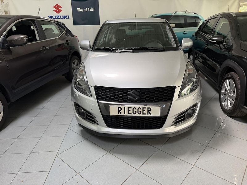 Suzuki Swift 1,6 Sport 100kW - fotka 2 z 27