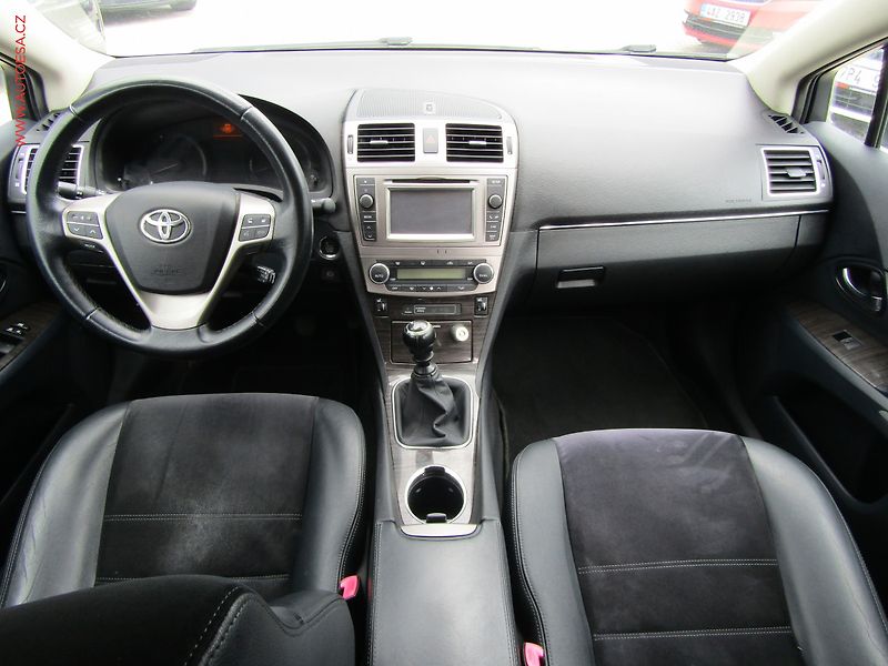 Toyota Avensis (2013) 2.2D, ČR, Navi - fotka 8 z 20