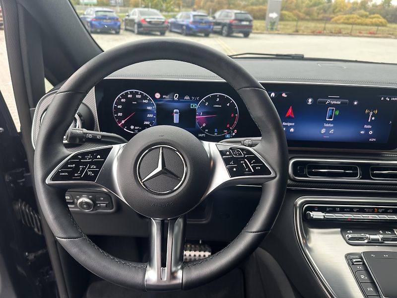 Mercedes-Benz Třídy V (2024) 300d 174kW 4M AMG LONG NT K360 - fotka 33 z 58