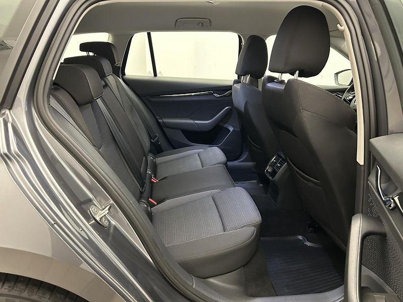 Škoda Octavia 1.5 TSI Ambition - fotka 17 z 23