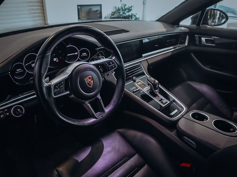 Porsche Panamera 4S Diesel 310 kW - fotka 9 z 38