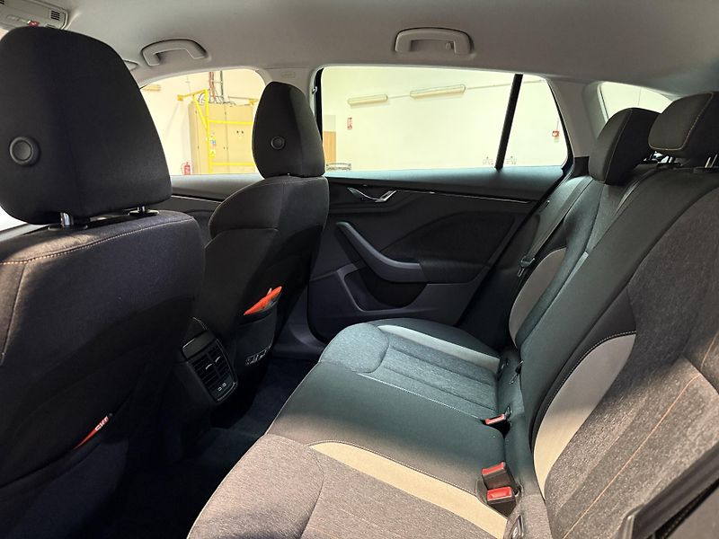 Škoda Scala 1.0 TSI 81kW Style DSG - fotka 11 z 13