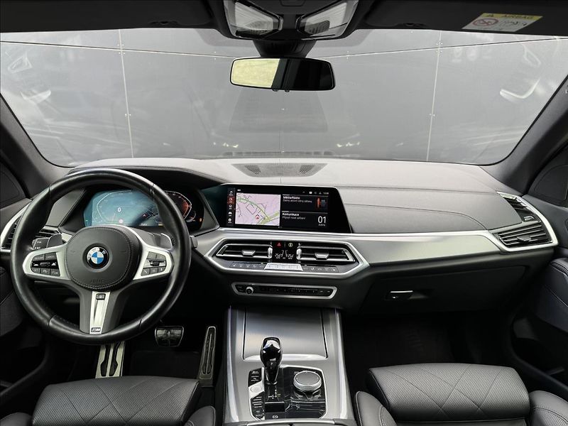 BMW X5 3,0 40i xDrive M-Packet ČR DPH - fotka 14 z 26