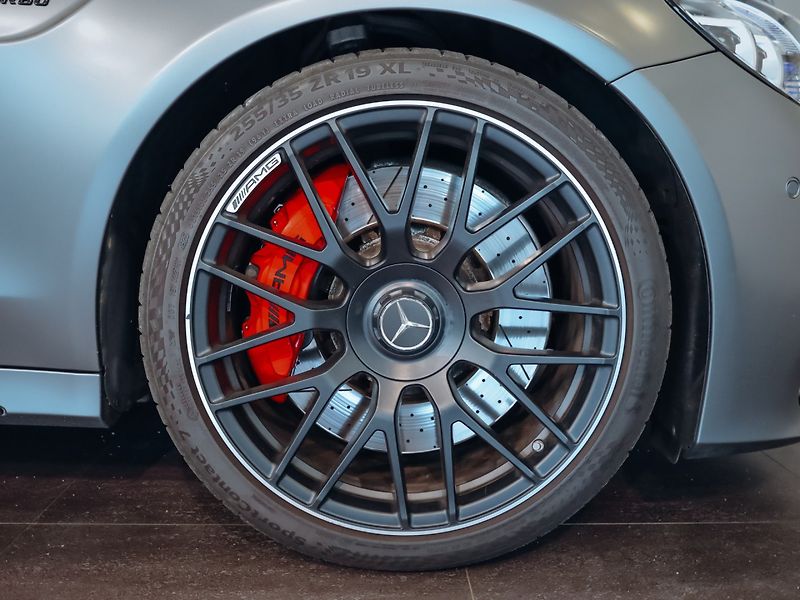 Mercedes-Benz Třídy C C 63 AMG 4MATIC 4.0 V8 - fotka 33 z 33