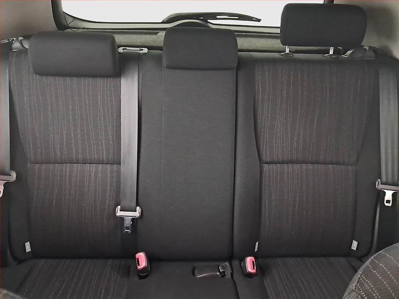 Toyota Auris (2007) 1.6 Dual VVT-i, nová STK - fotka 10 z 16