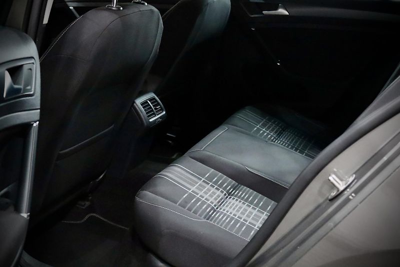 Volkswagen Golf 7 Variant 1.4 TSI 92 kW - fotka 20 z 36