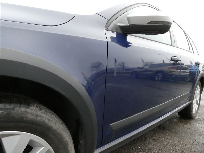 Škoda Octavia 2,0 TDi SCOUT,4x4,2x kola,DPH - fotka 13 z 37