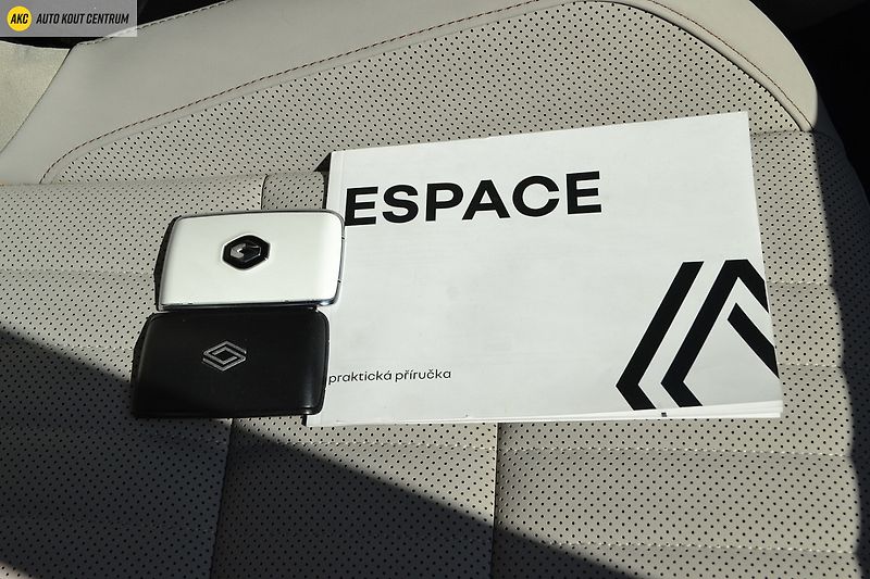Renault Espace ICONIC E-TECH FULL HYBRID 200k - fotka 74 z 78