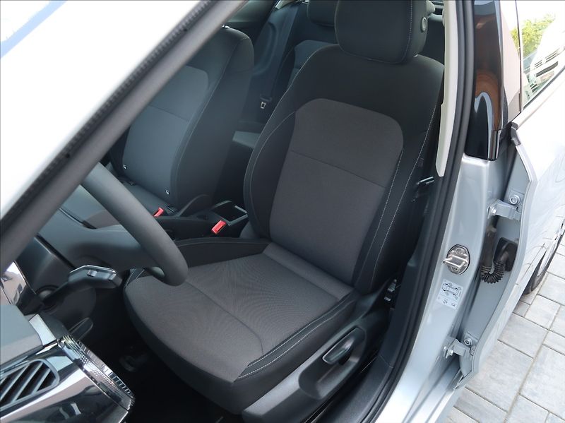 Škoda Fabia 1,0 TSi,70kW,1majČR,Serv.kn. - fotka 10 z 25