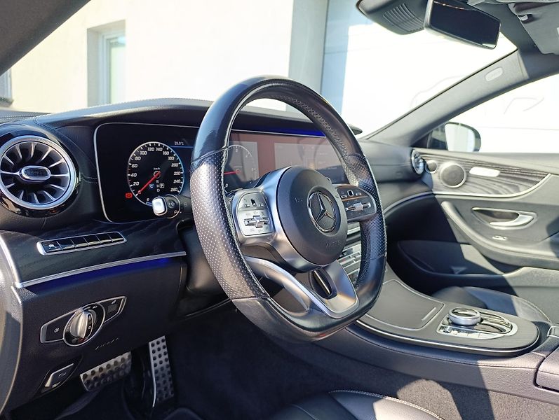 Mercedes-Benz Třídy E 220d 143kW AMG COUPÉ DPH - fotka 12 z 30
