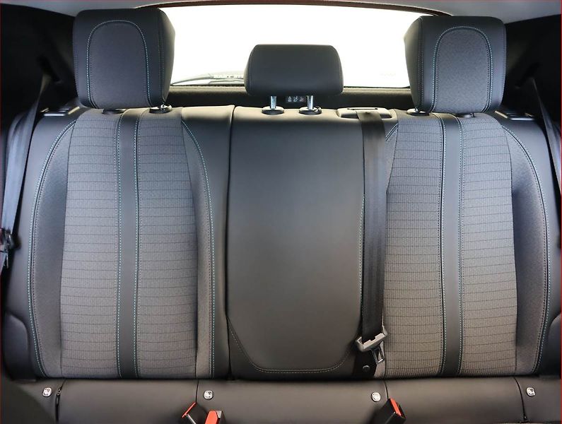 Peugeot 208 (2020) 1.2 PureTech, Automat, Kůže - fotka 10 z 20