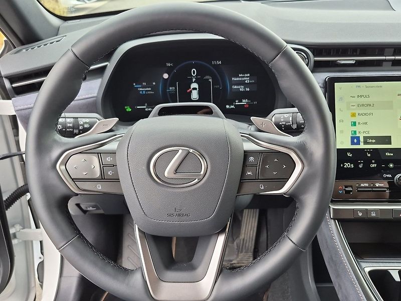 Lexus LBX 1.5HEV 4X4 COOL Advanced Premi - fotka 13 z 26
