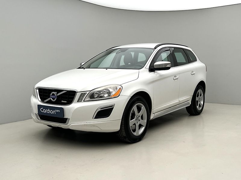 Volvo XC60 D5 AWD R-DESIGN AUT  - fotografie inzerátu