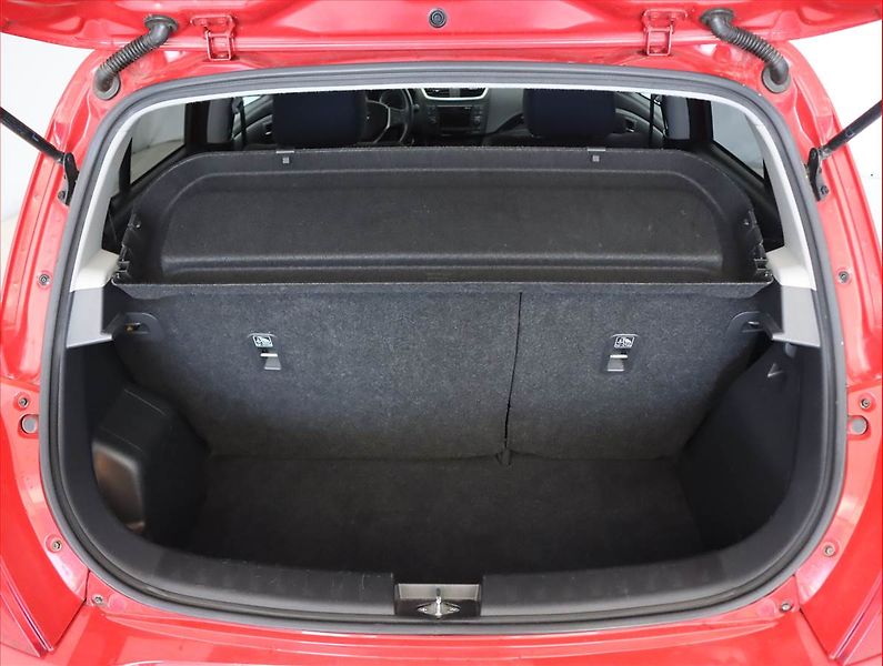 Suzuki Swift (2013) 1.2, Automat, Tempomat - fotka 14 z 17