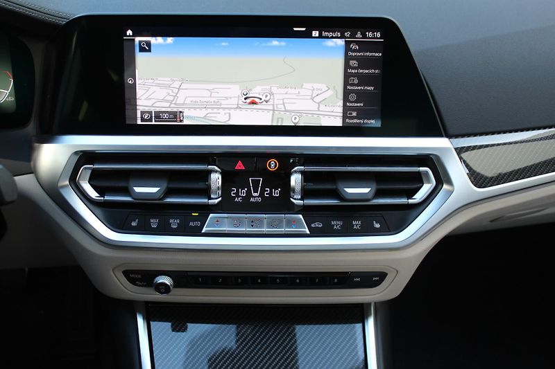 BMW Řada 3 M340i xDrive Sedan - fotka 5 z 25