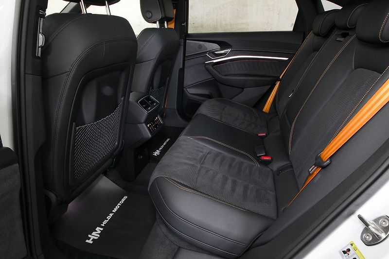 Audi e-tron 55 300kW Sportback Black Edice - fotka 15 z 47