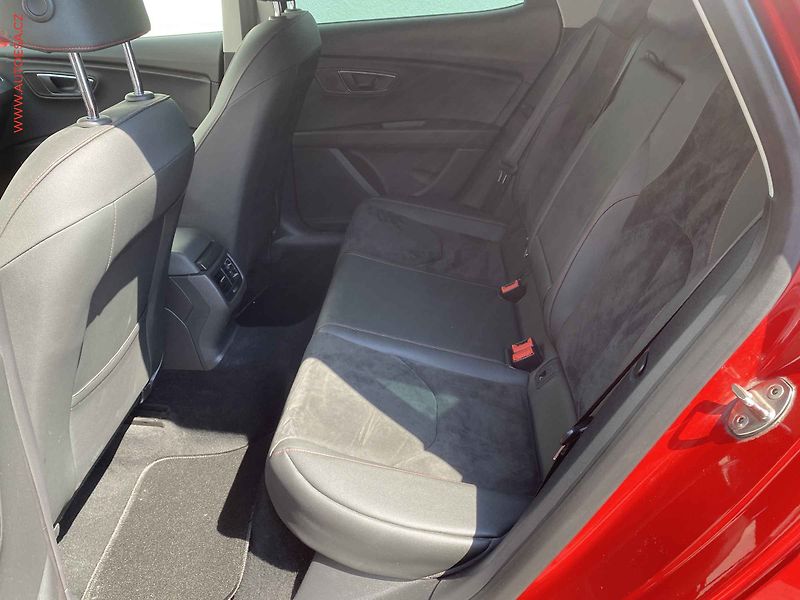 Seat Leon (2019) 1.5 TSi, FR, DSG, LED, panor - fotka 10 z 19
